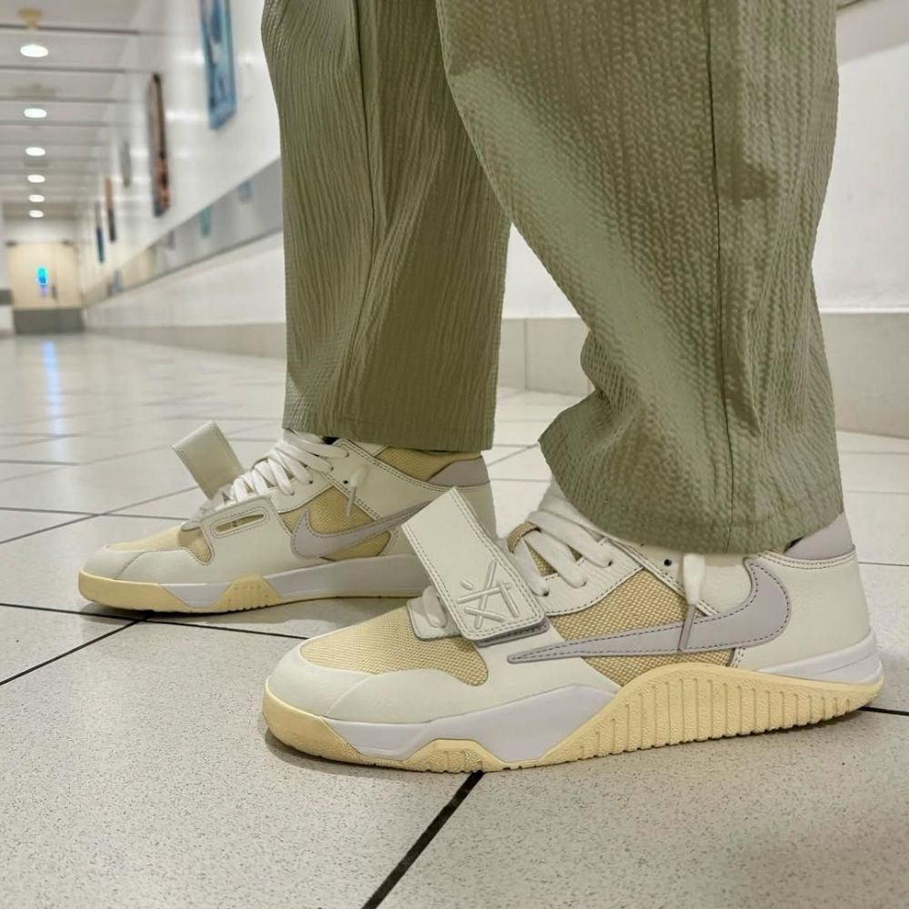 Air Jordan Jumpman Jack X Travis Scott White Sail