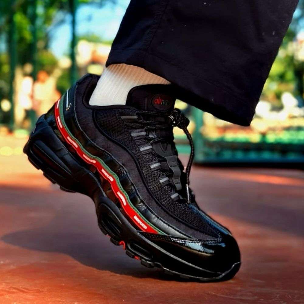 Nike Air Max 95 x Undefeated Black